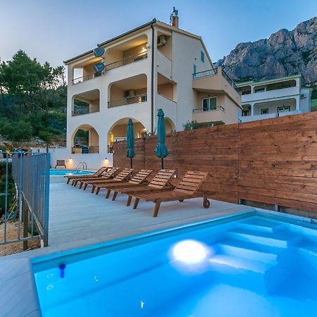 Apartments Fiona - Away From City Crowds Makarska Exteriör bild