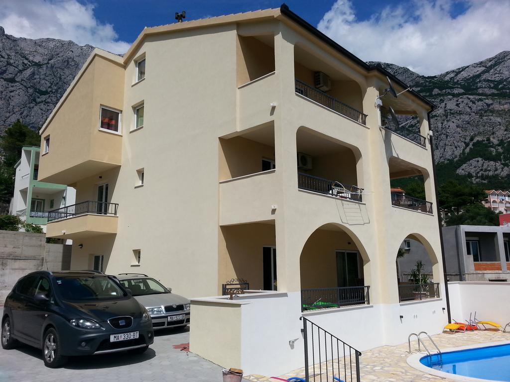 Apartments Fiona - Away From City Crowds Makarska Rum bild